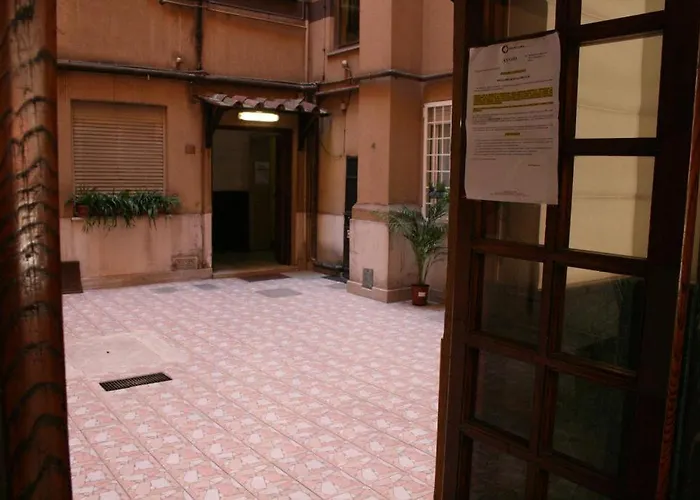 Vatican לינה וארוחת בוקר